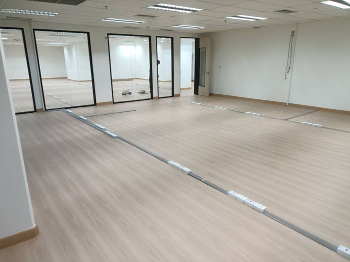 ปูกระเบื้องยาง SPC โดย TCH Teamwood ช.ฉลองงานไม้